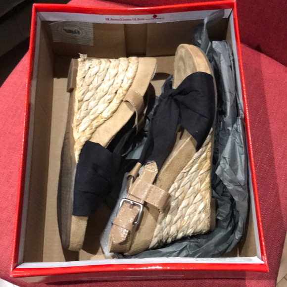 Nine West Wedges - Picture 3 of 4